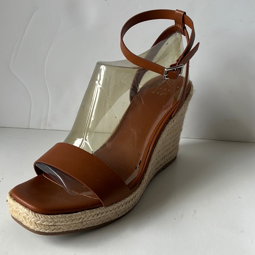 A New Day  Brown Sandal New platform 8